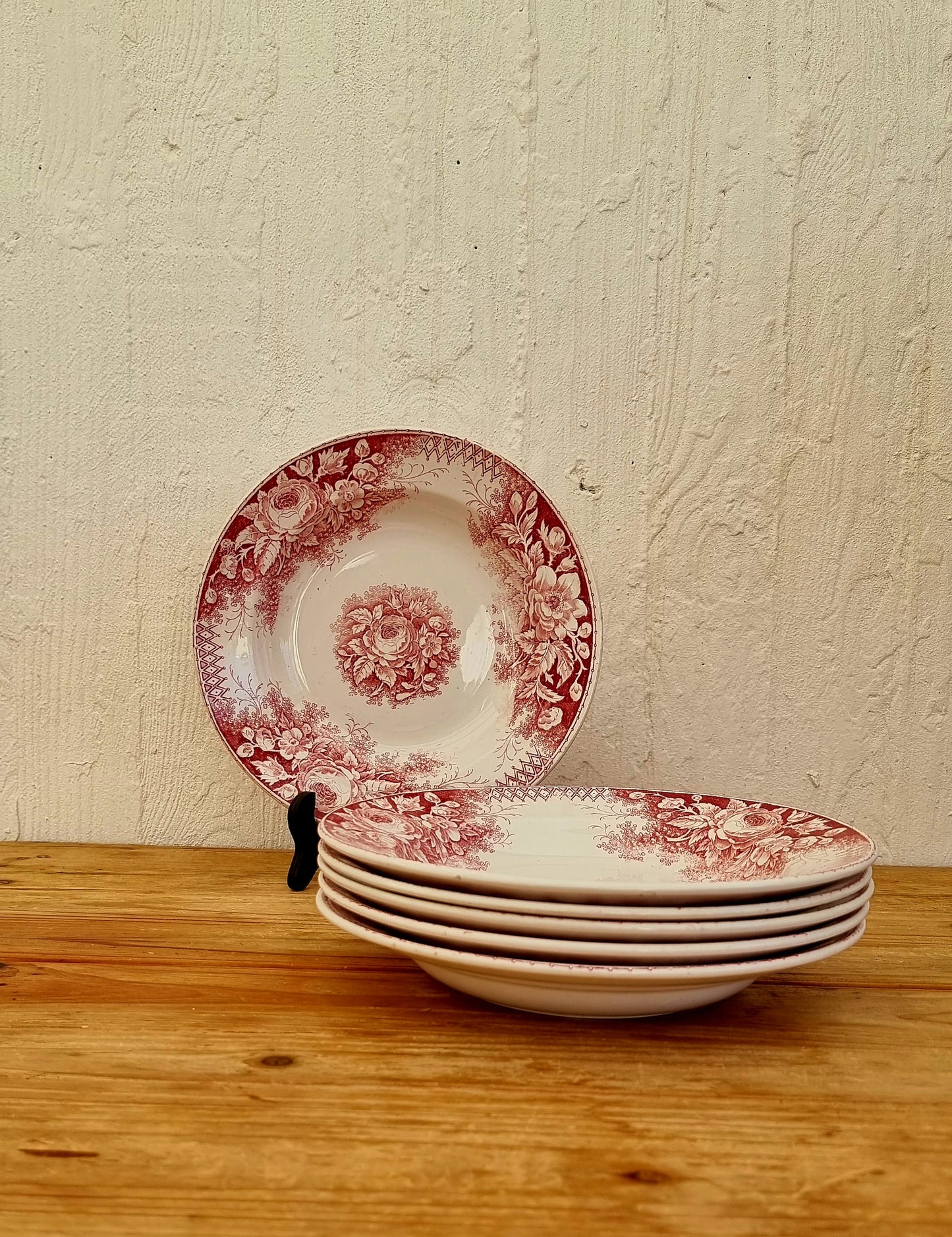 Lot de 6 assiettes creuses U&C Sarreguemines modèle Jardinière fleurs rouges les kitscheries brocante en ligne
