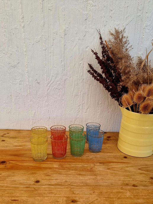 Lot de 8 verres multicolore 60's les kitscheries brocante en ligne