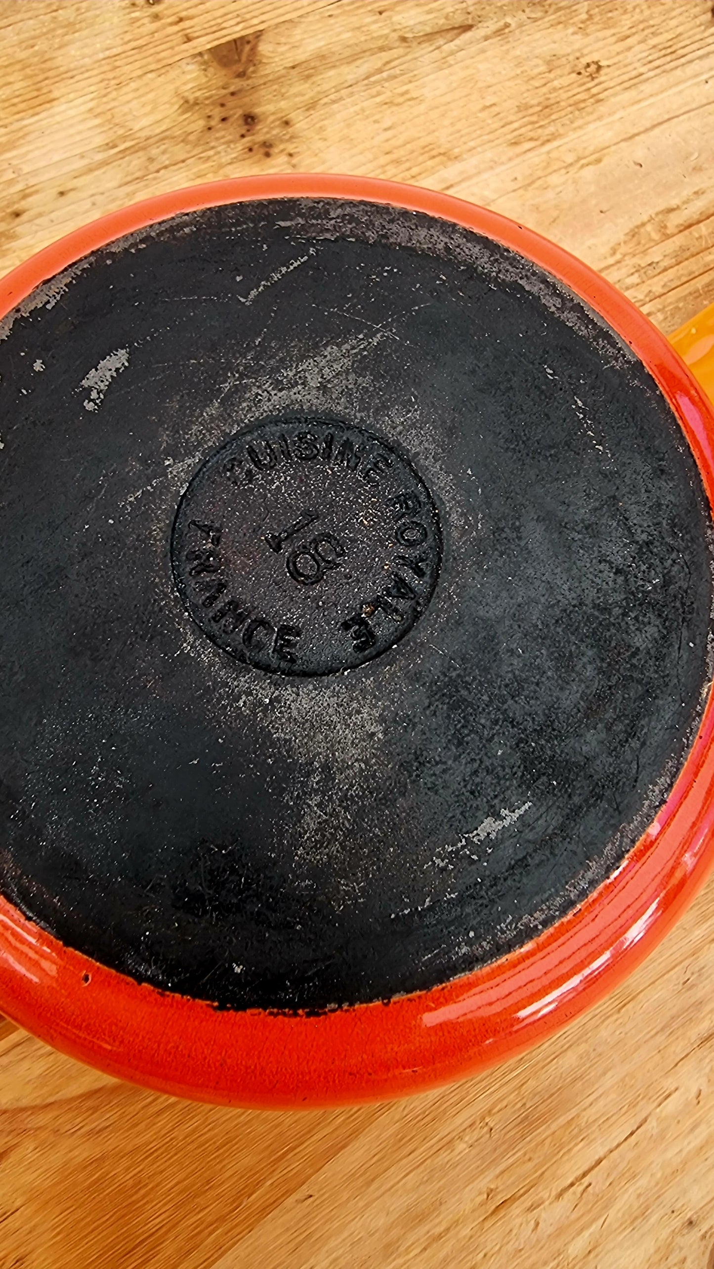 Casserole en fonte orange Cuisine Royale n°18 les kitscheries brocante en ligne