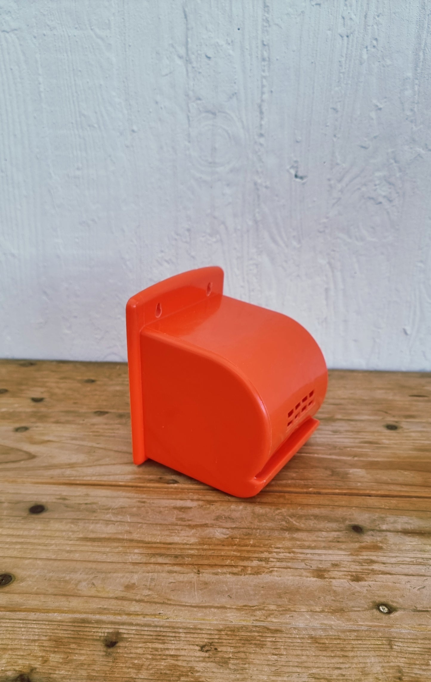Distributeur papier toilette orange Syla vintage plastique les kitscheries brocante en ligne