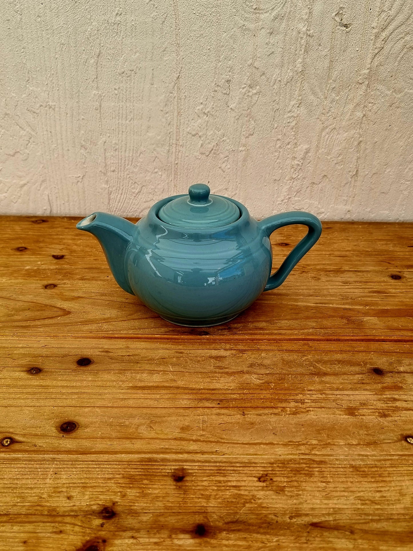 Théière en céramique bleue 60's les kitscheries brocante en ligne