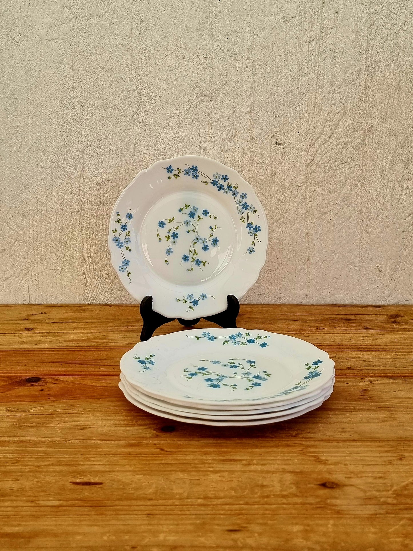 6 assiettes à desserts Arcopal modèle Myosotis fleurs bleues les kitscheries brocante en ligne