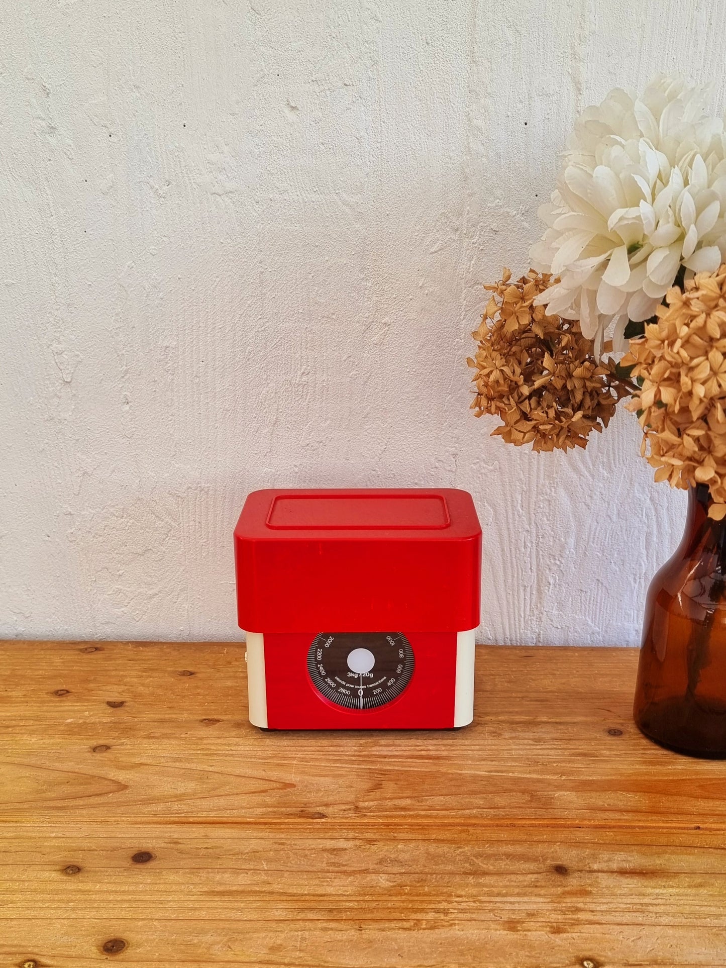 Balance Testut 3kg vintage rouge les kitscheries brocante en ligne