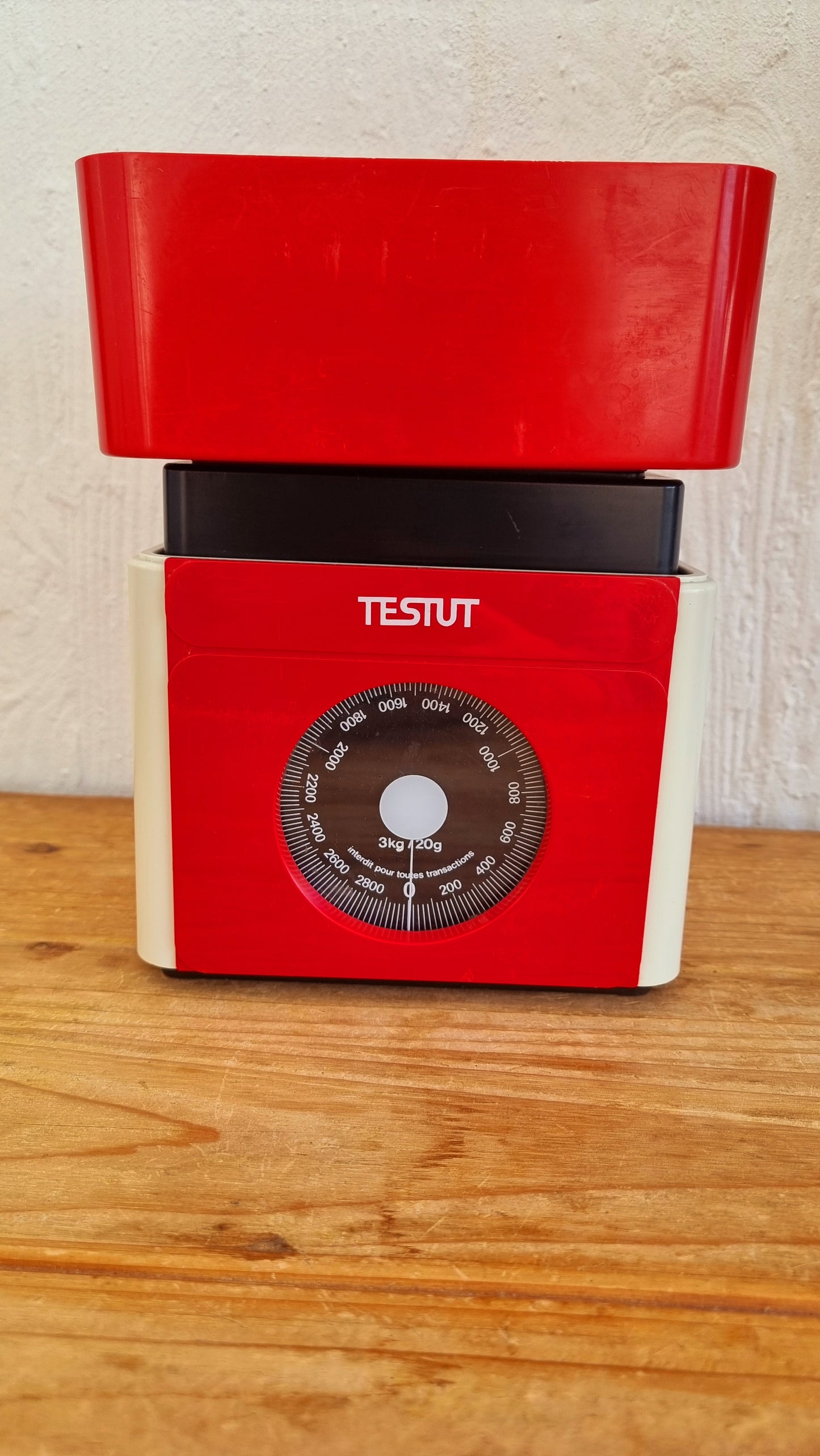 Balance Testut 3kg vintage rouge les kitscheries brocante en ligne