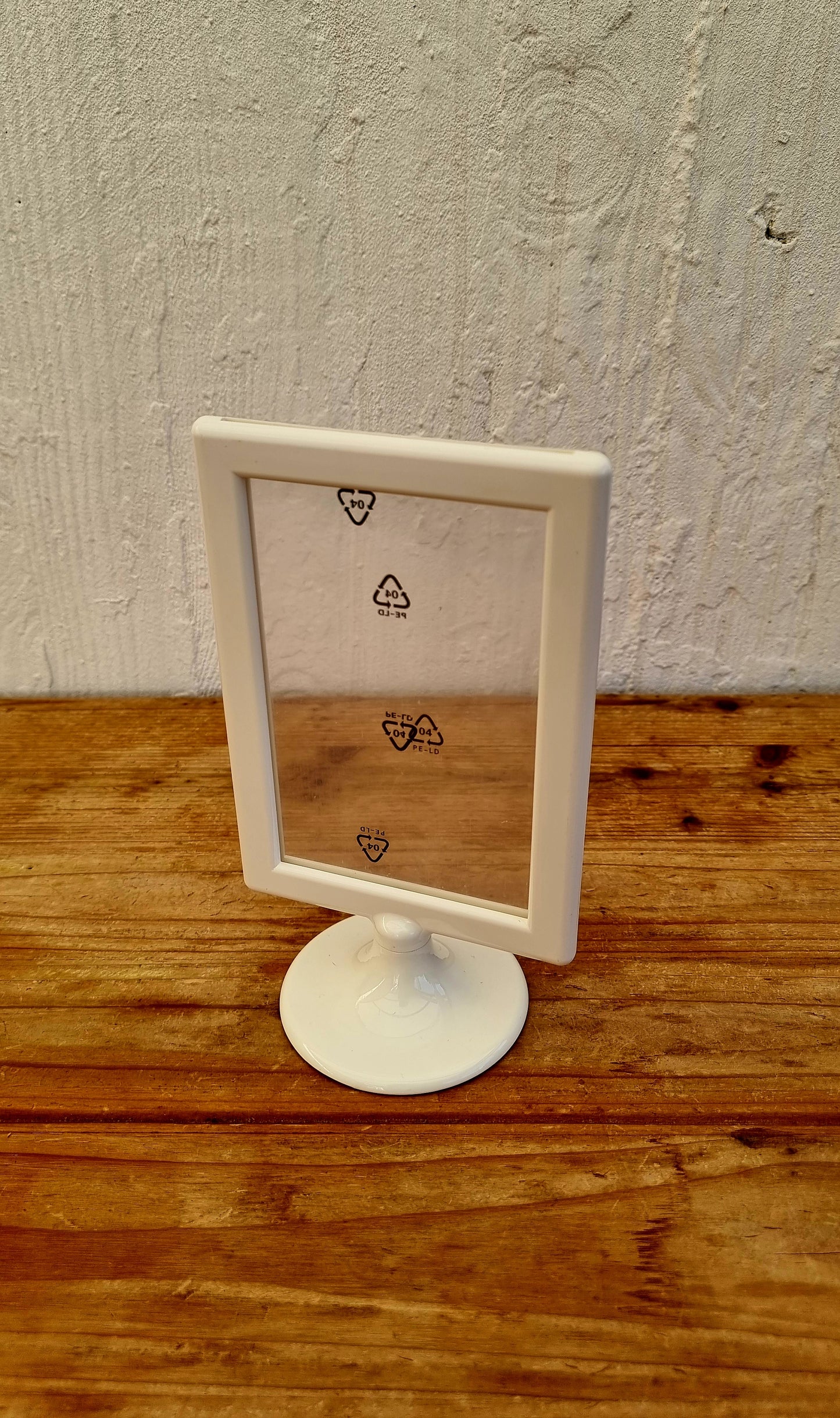 Cadre photo sur pied IKEA TOLSBY design Henrik Preutz blanc