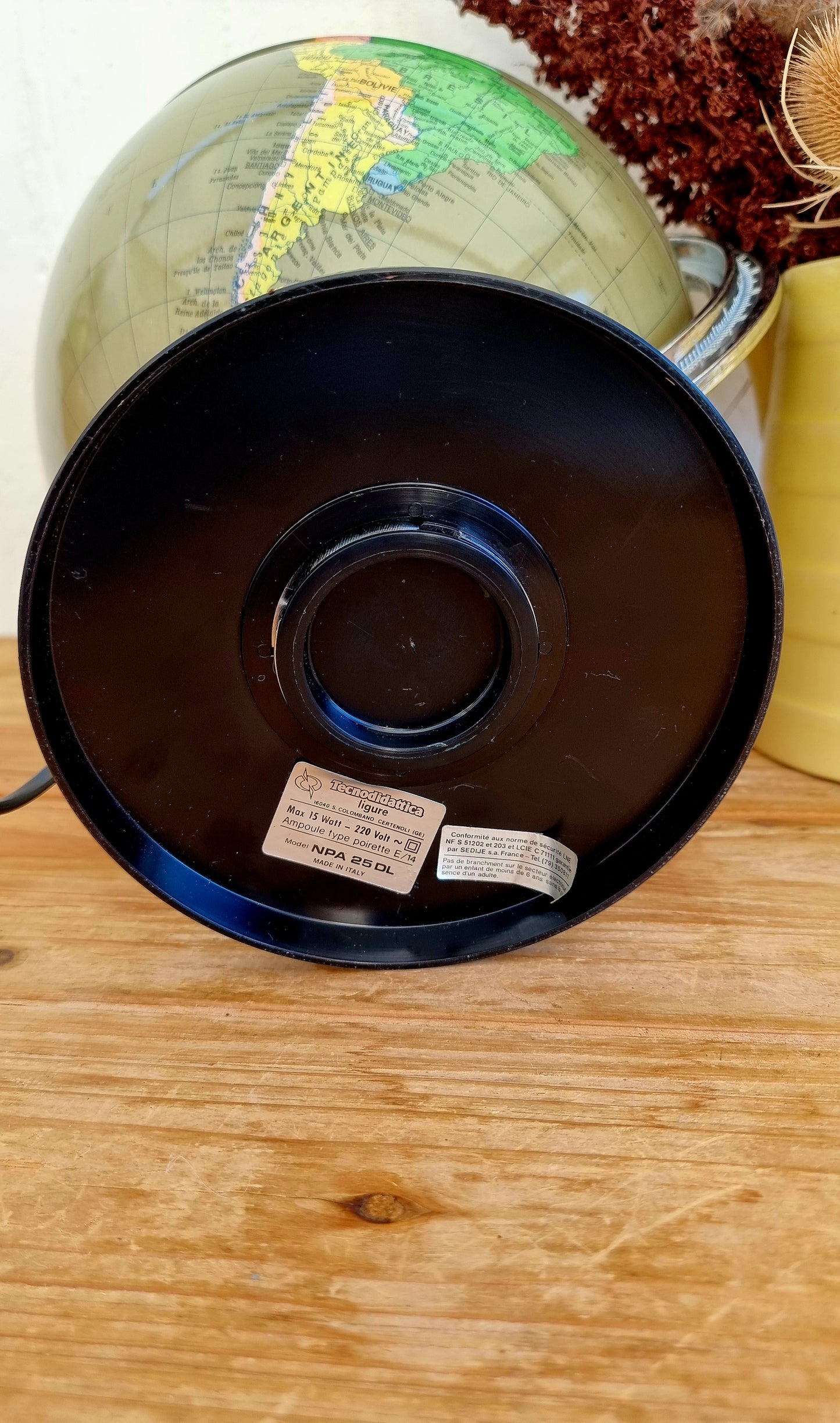 Ancien globe terrestre lumineux Tecnodidattica ligure modèle NPA 25 DL brocante en ligne les kitscheries