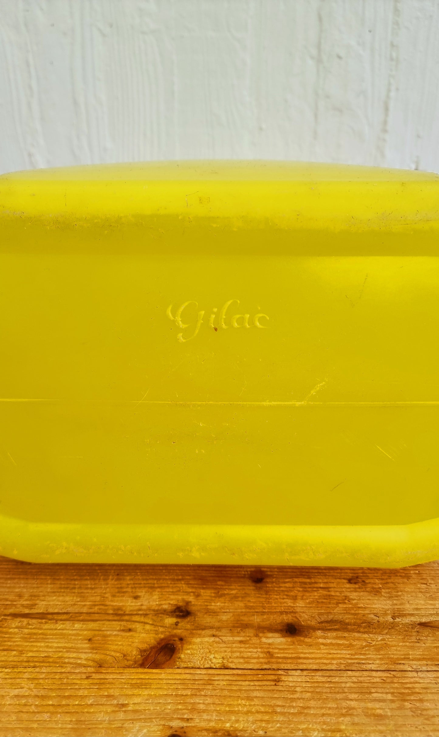 Jerrican jaune Gilac 20 litres vintage les kitscheries brocante en ligne