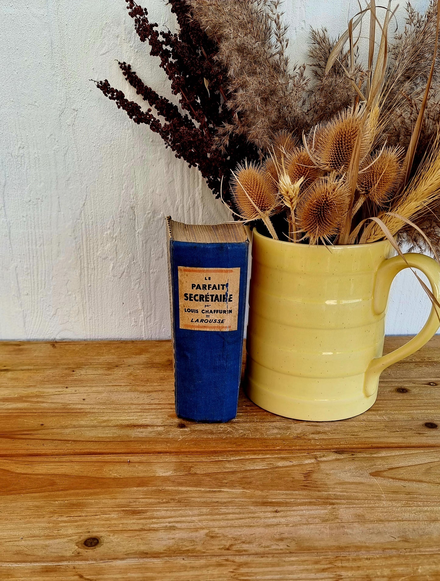 Livre " Le parfait secrétaire " Larousse louis chaffurin les kitscheries brocante en ligne