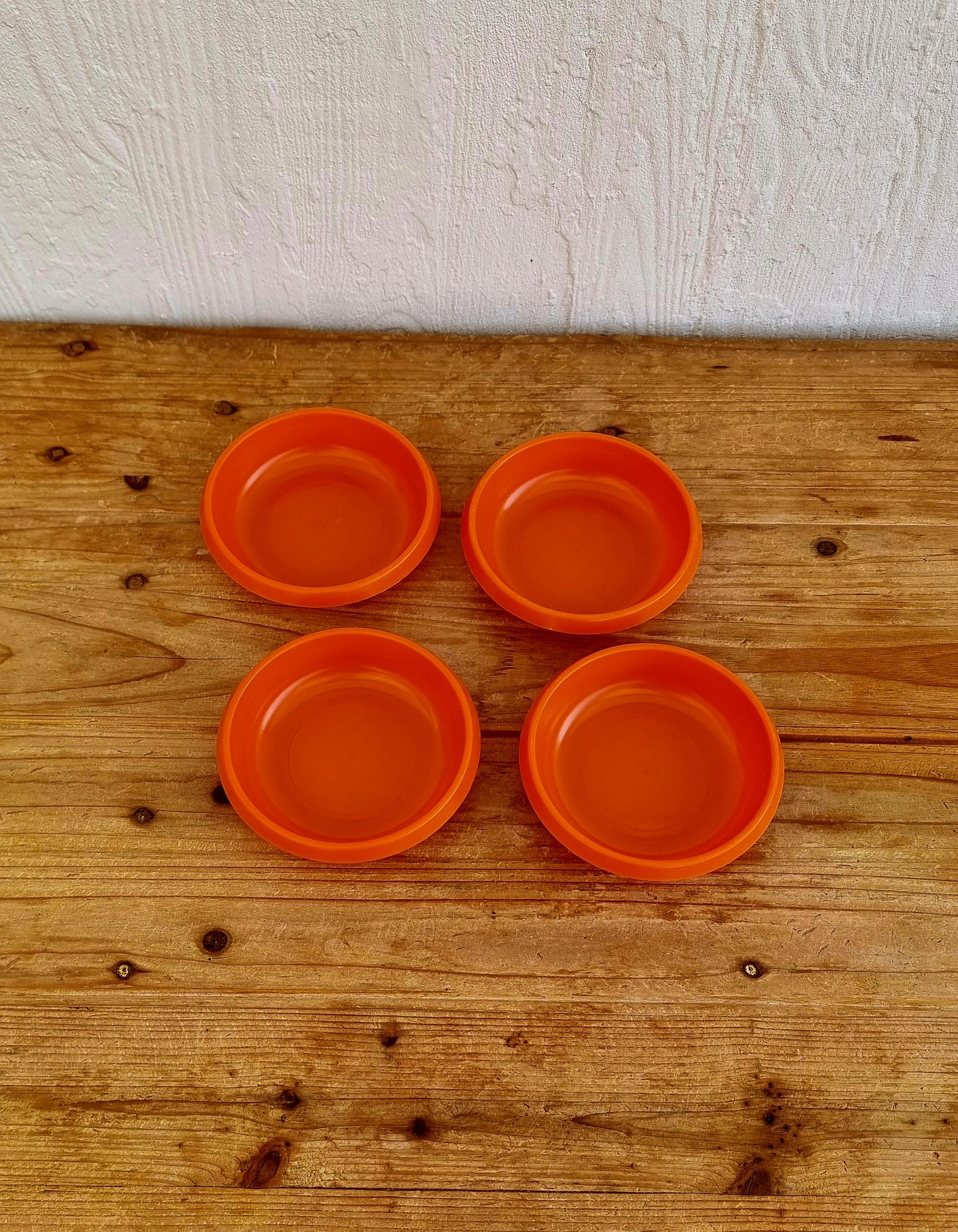 Plateau apéritif en plastique orange vintage les kitscheries brocante en ligne