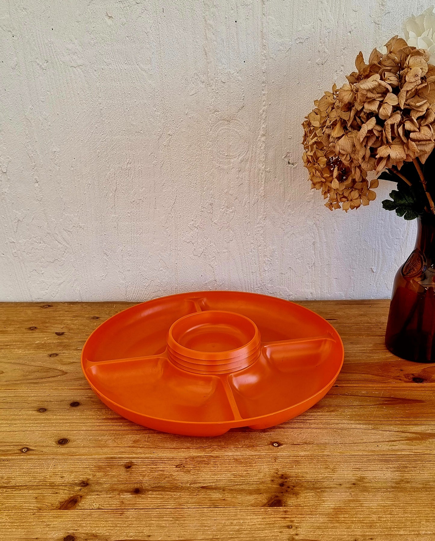 Plateau apéritif en plastique orange vintage les kitscheries brocante en ligne