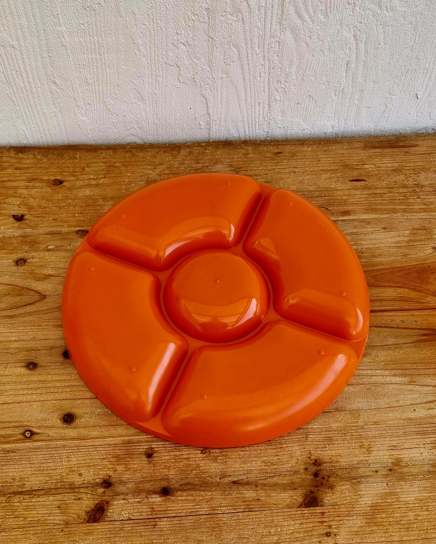 Plateau apéritif en plastique orange vintage les kitscheries brocante en ligne