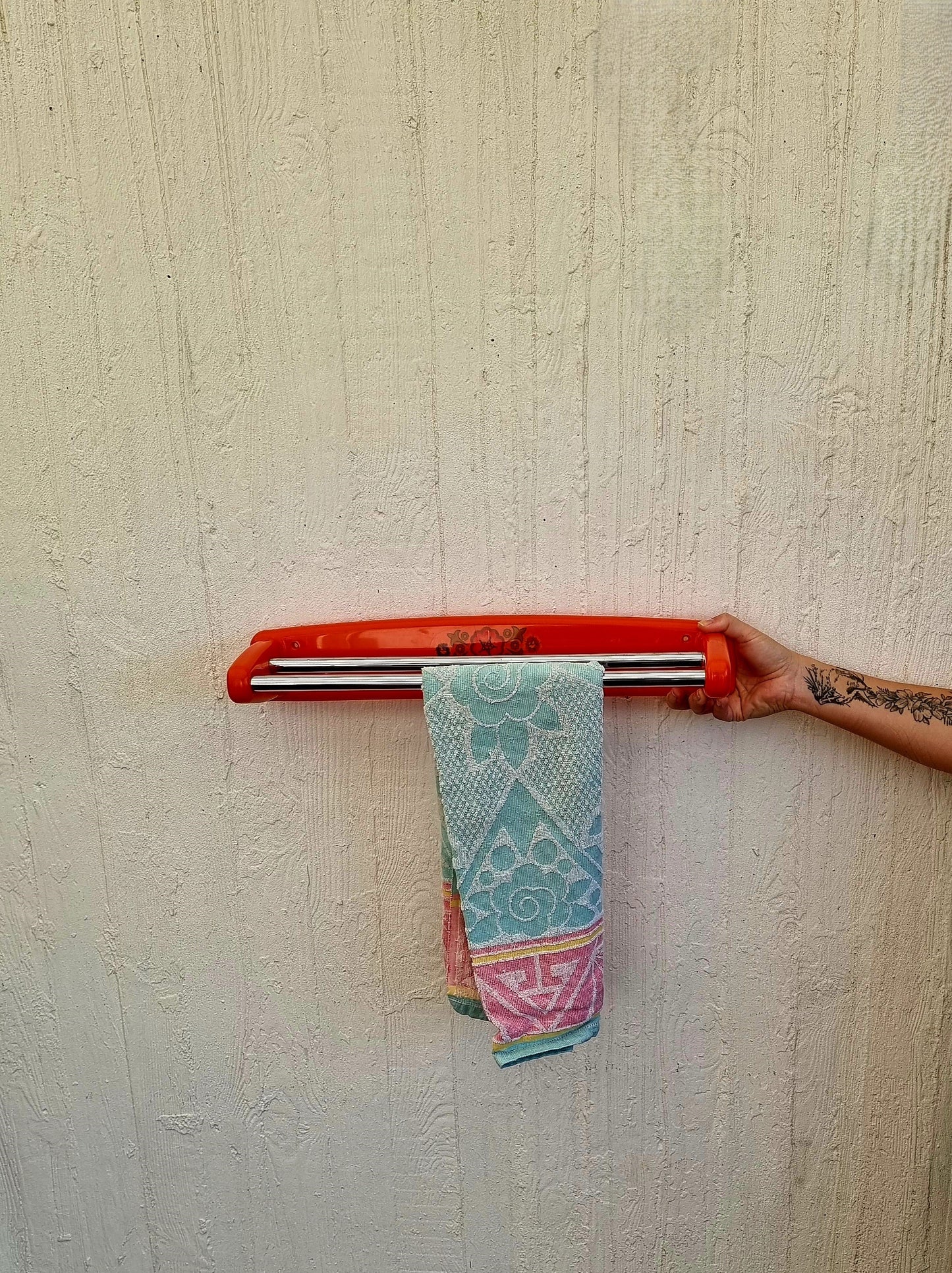Porte-serviettes orange Syla vintage les kitscheries brocante en ligne