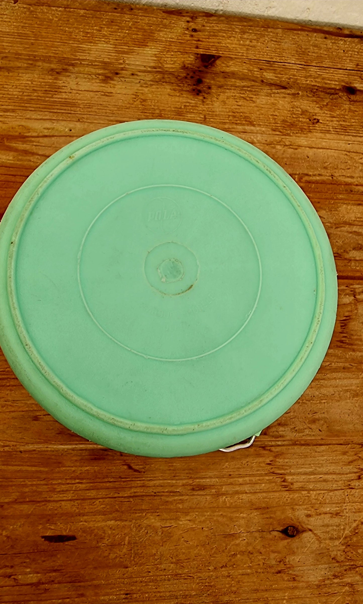Pot à lait plastique Pola vintage 451 les kitscheries brocante en ligne