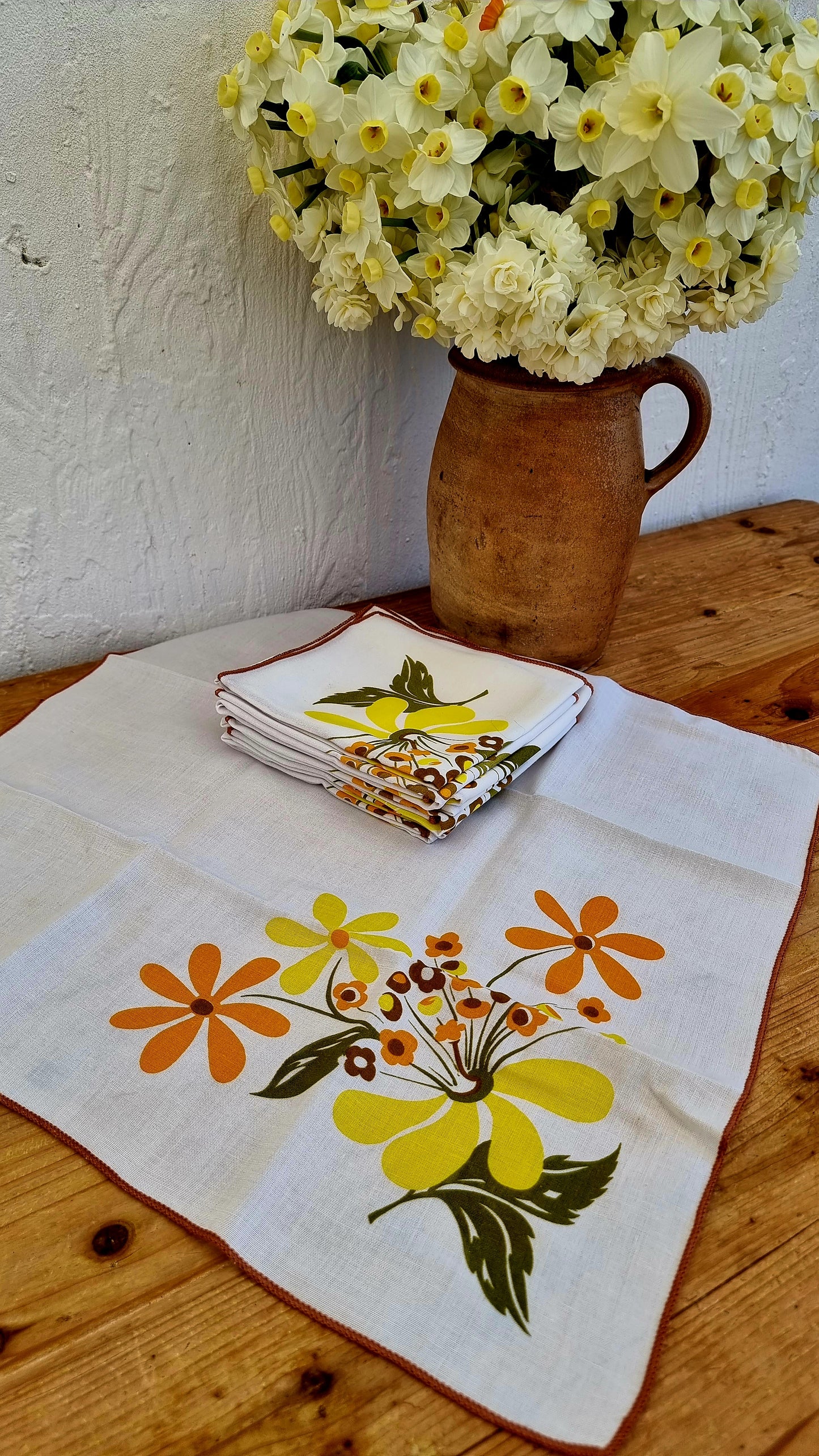 Lot de 8 serviettes de table des années 70 les kitscheries