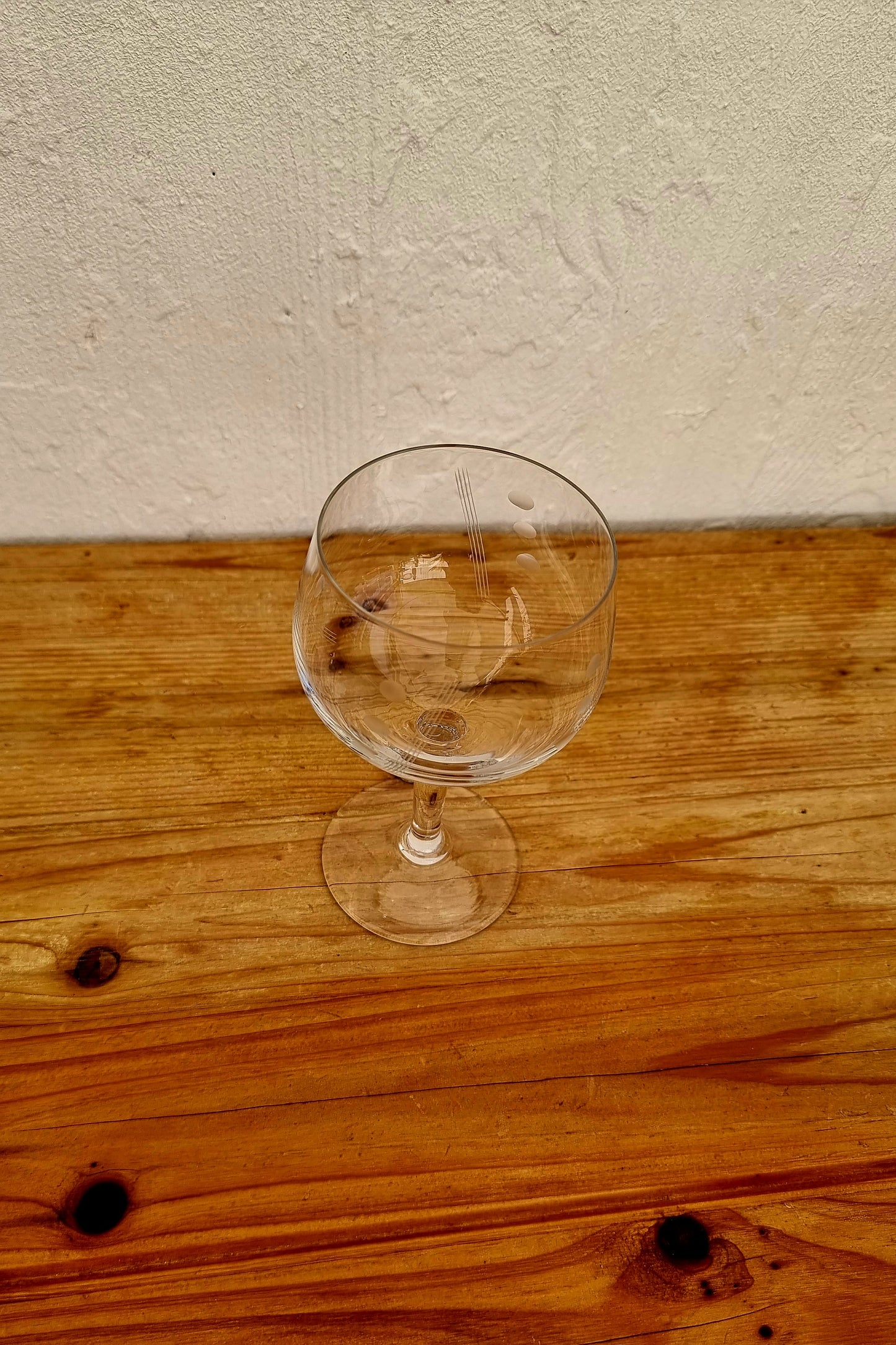 Lot de 4 verres à pied gravés vintage les kitscheries brocante en ligne