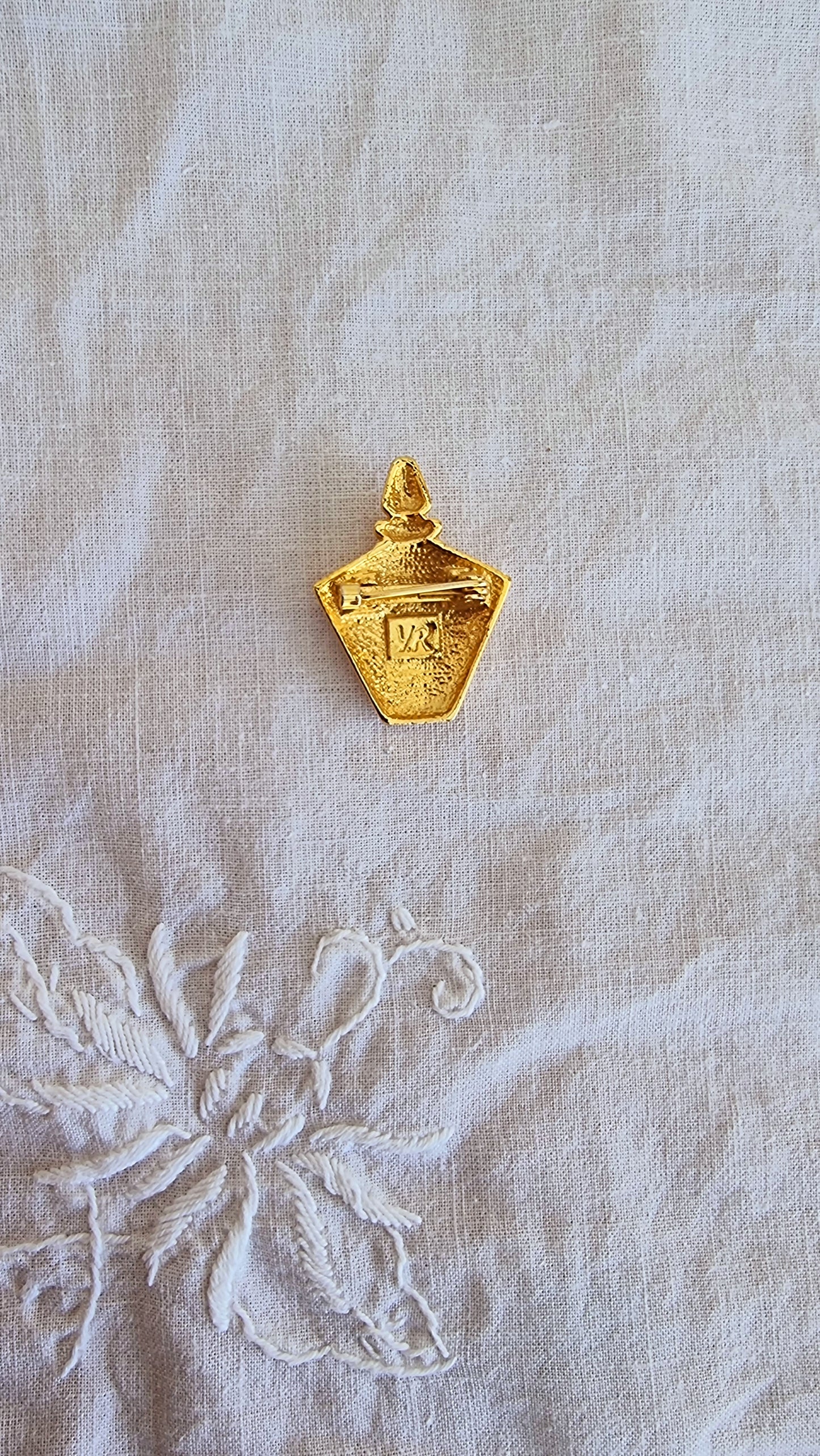 Broche Yves Rocher 8ème jour vintage les kitscheries