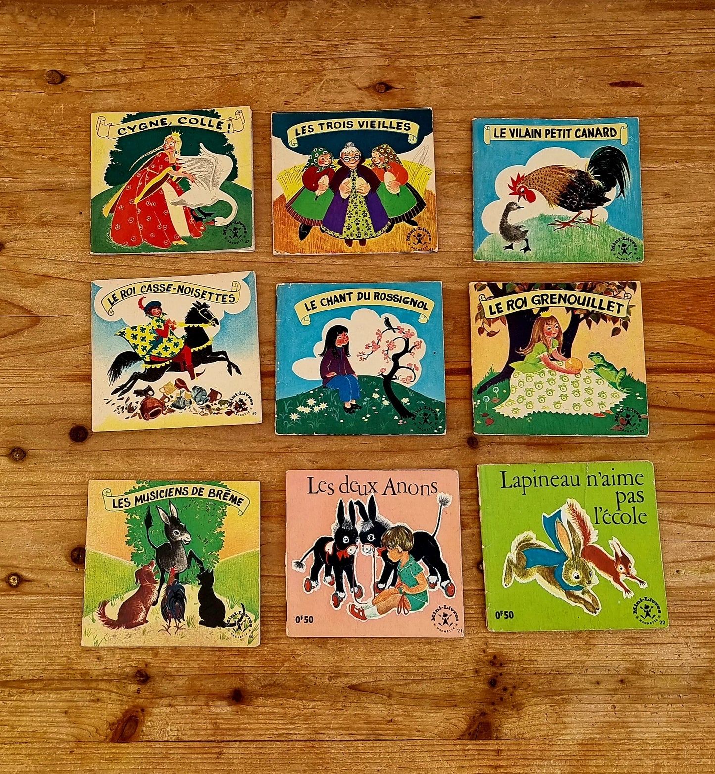 Lot de 30 minis livres Hachette vintage les kitscheries brocante en ligne