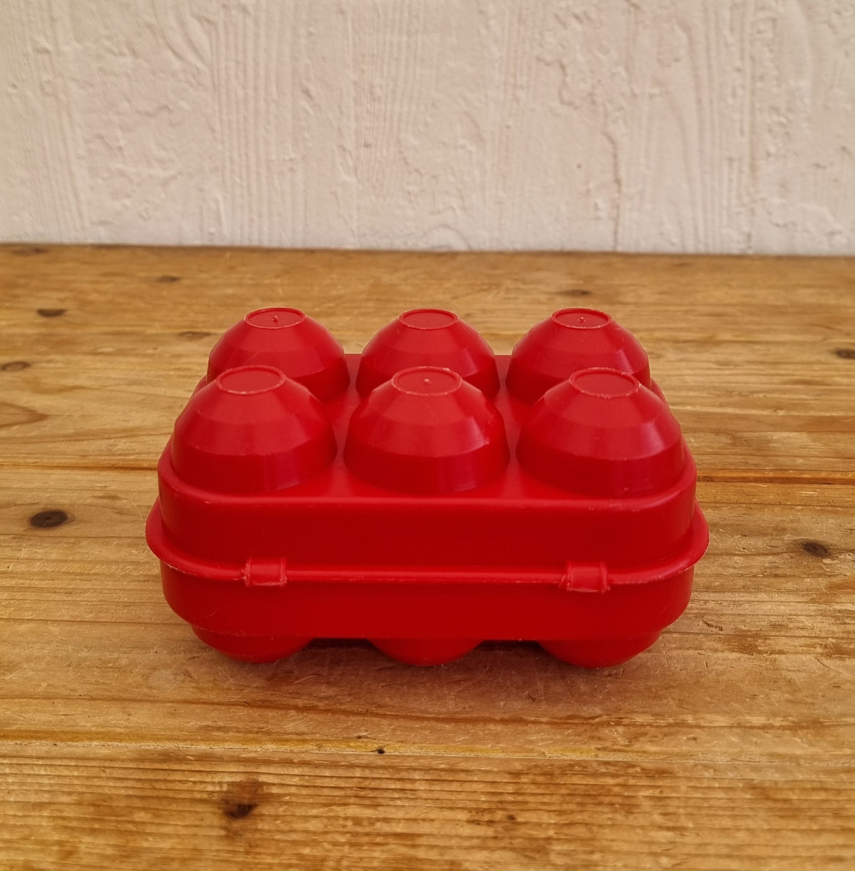 Boîte à œufs vintage rouge en plastique 6 œufs