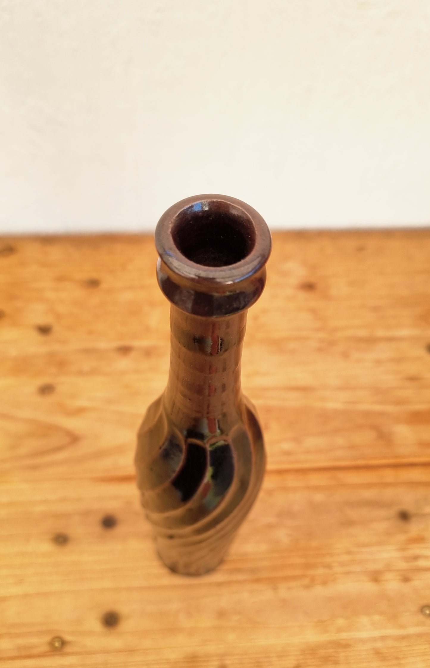 Bouteille vase Les Cyclades Anduze en grès émaillé brun avec décor torsadé