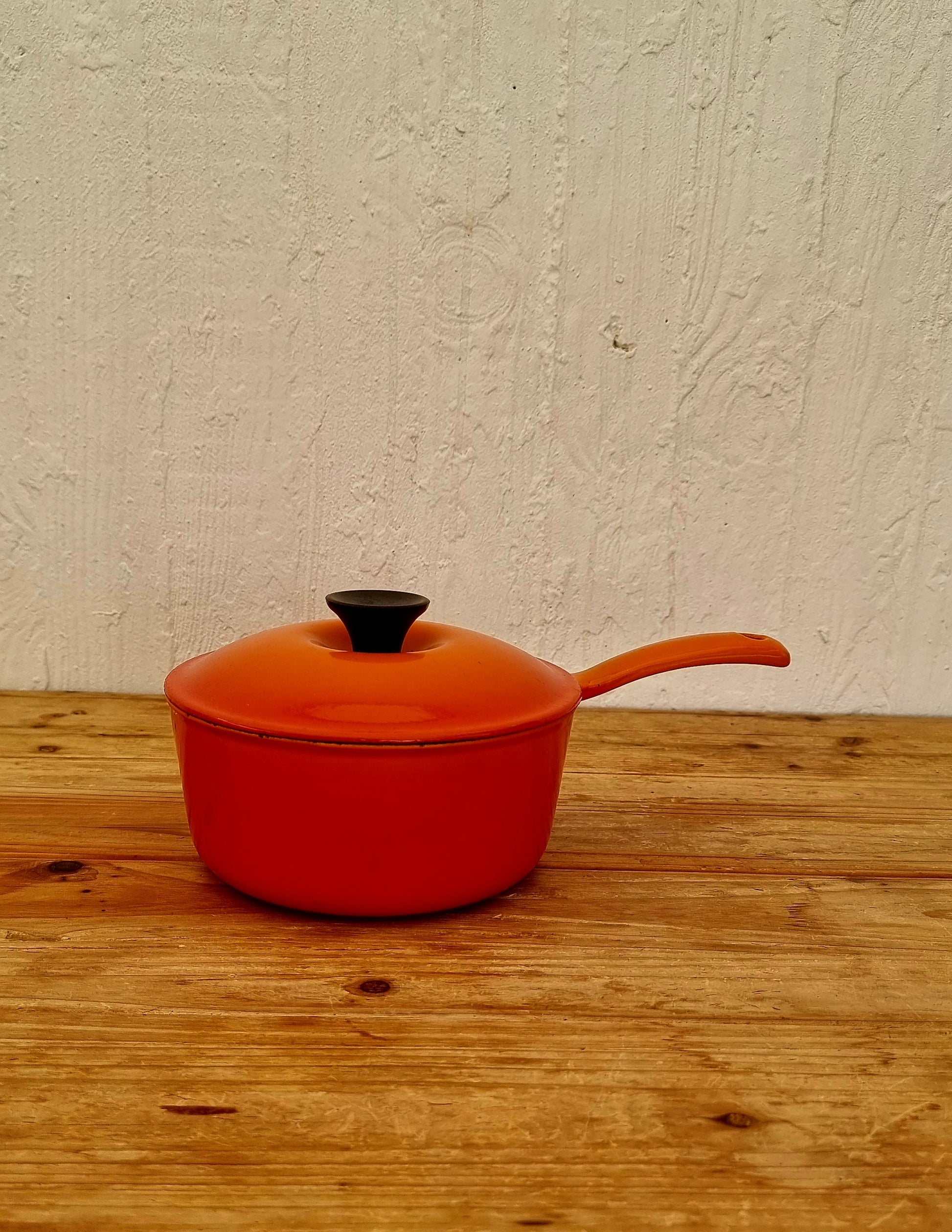 Casserole en fonte orange Cuisine Royale n°18 les kitscheries brocante en ligne