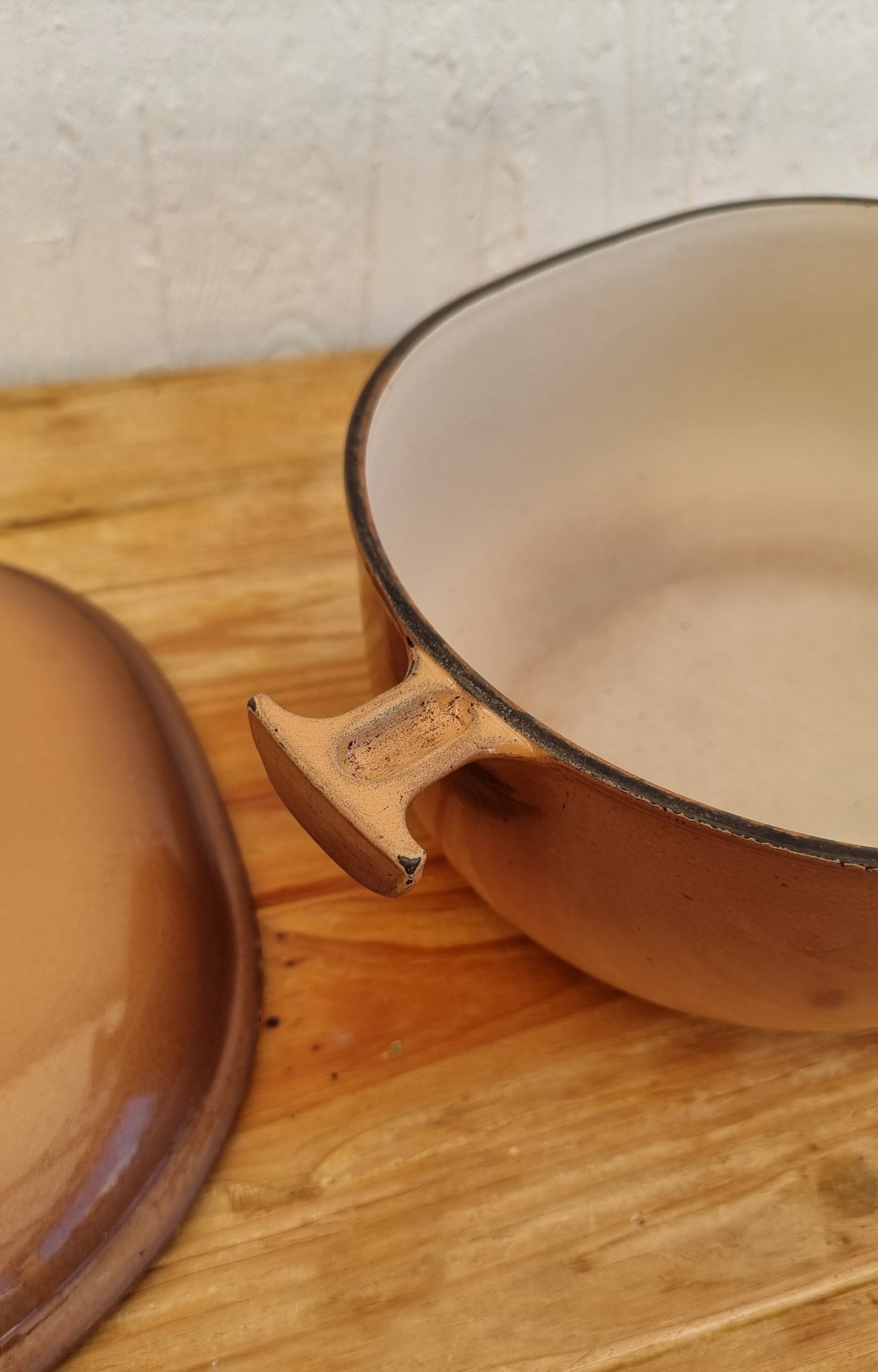 Cocotte ovale Le Creuset La Mama n°29 design Enzo Mari vintage