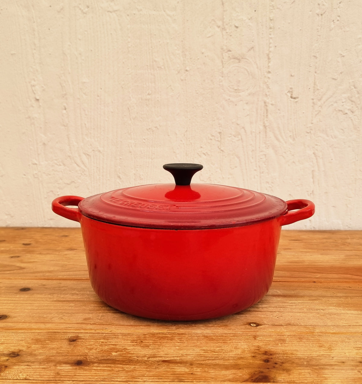 Cocotte ronde Le Creuset rouge cerise en fonte émaillée 22 cm