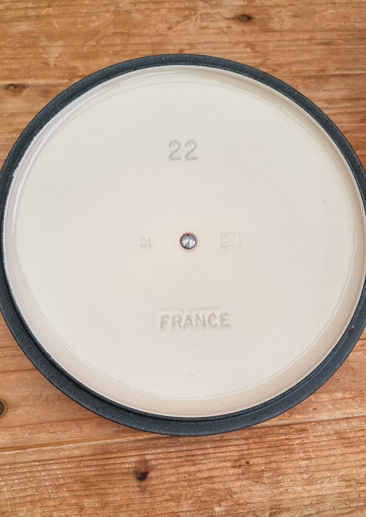 Cocotte ronde Le Creuset rouge cerise en fonte émaillée 22 cm