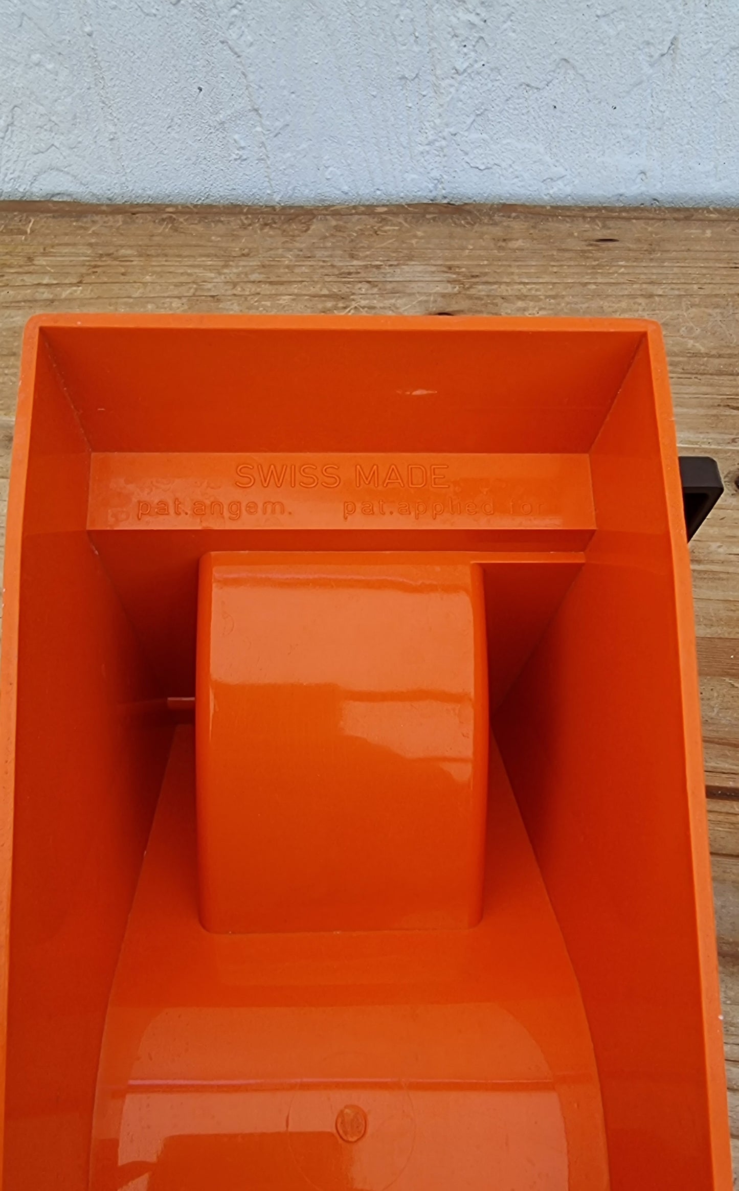 Coupe légumes julienne Zyliss Swiss Made vintage orange années 70