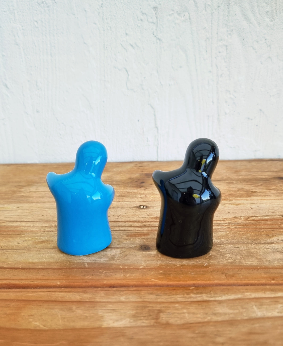 Duo Salière et Poivrière en Céramique Bleue et Noire Style Pop Art