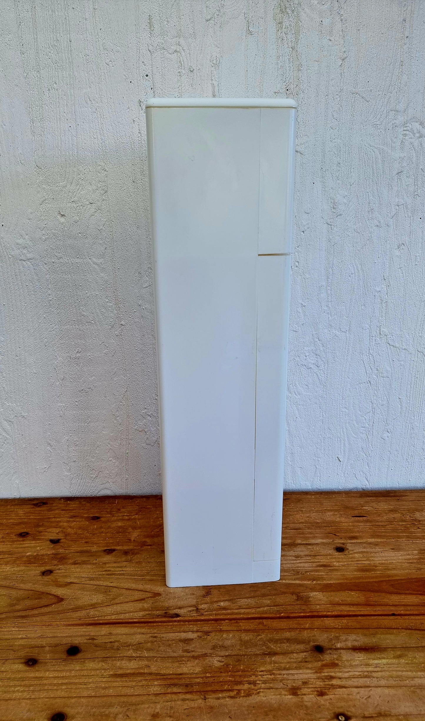 Ensemble WC vintage années 70 avec cendrier, porte-papier toilette et balayette