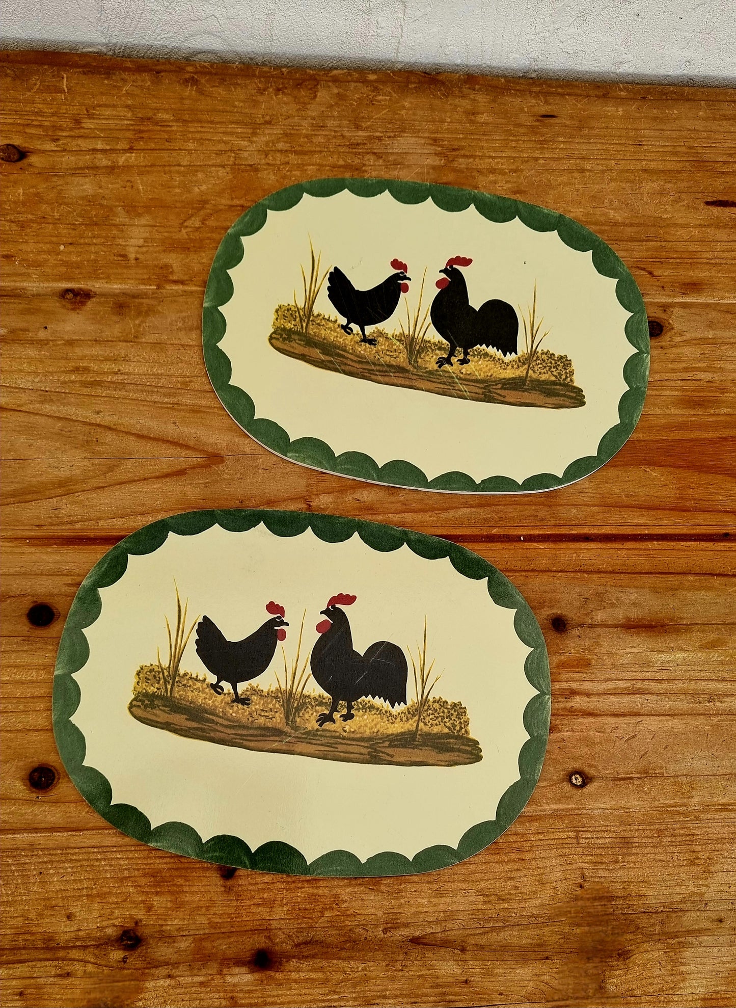 Ensemble de table Zeller Keramik Hahn & Henne avec décor coq et poule peint main, bols, assiettes et plateaux assortis