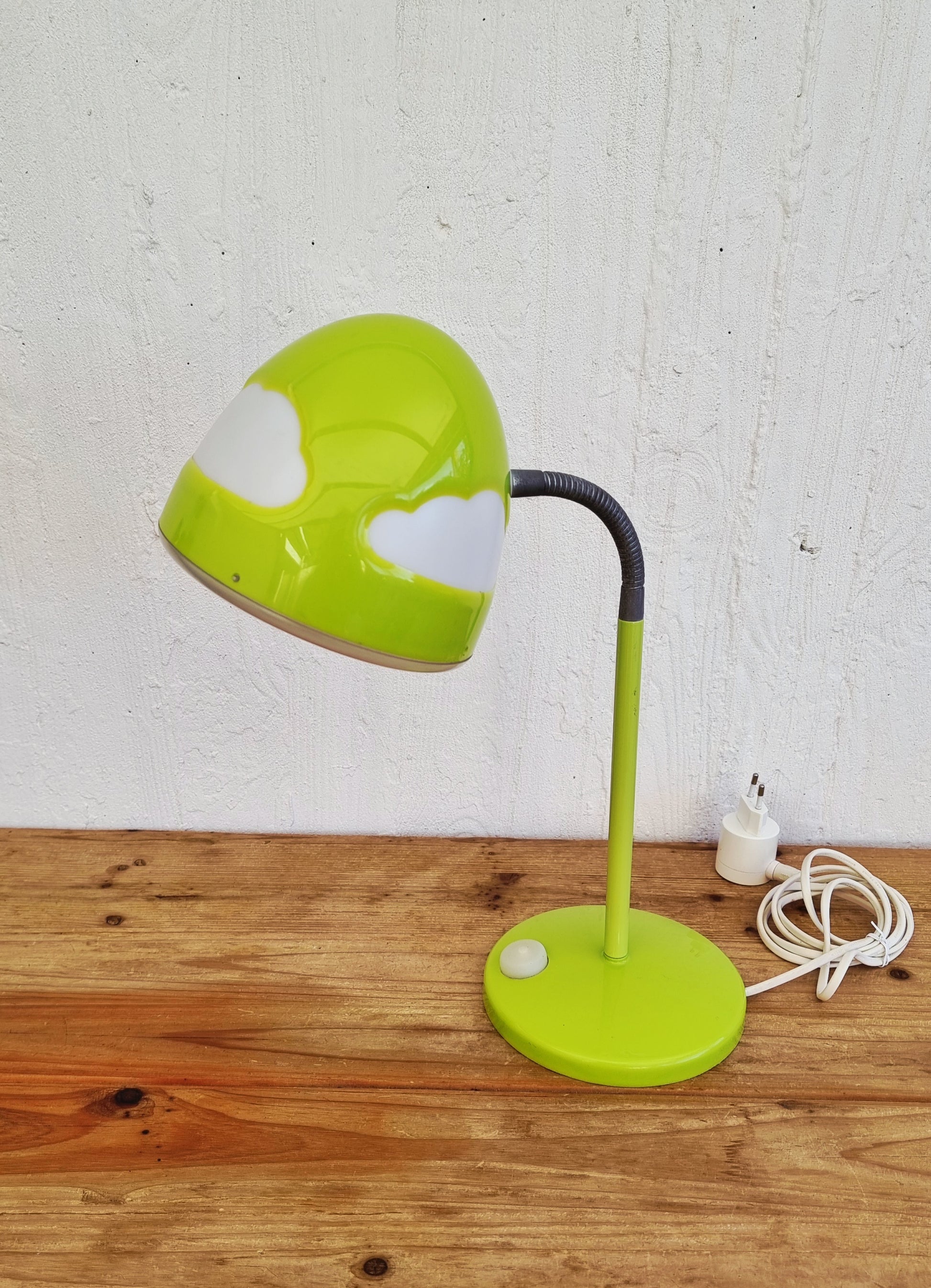 Lampe de bureau IKEA SKOJIG verte motif nuages