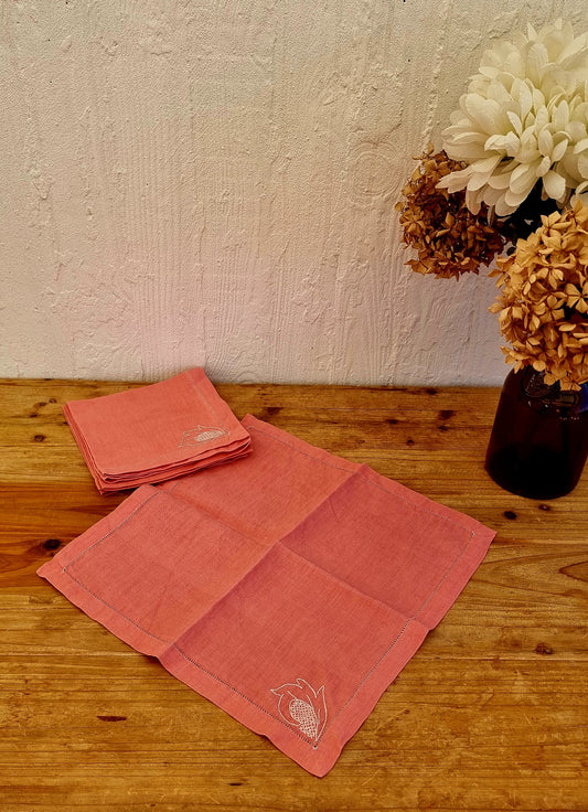 Lot de 4 serviettes de table roses brodées 32 x 33 cm