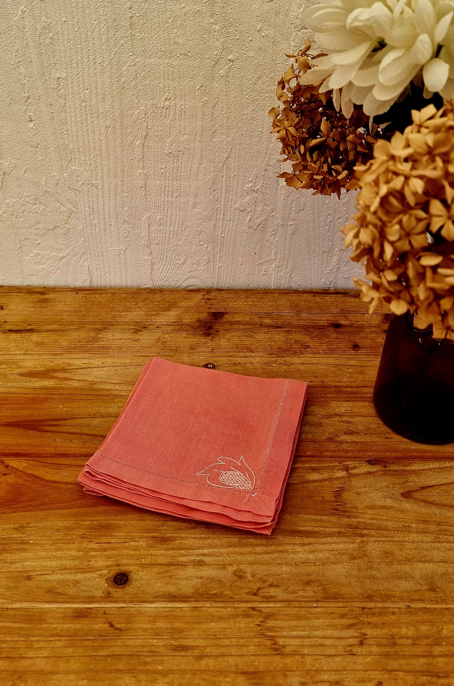 Lot de 4 serviettes de table roses brodées 32 x 33 cm