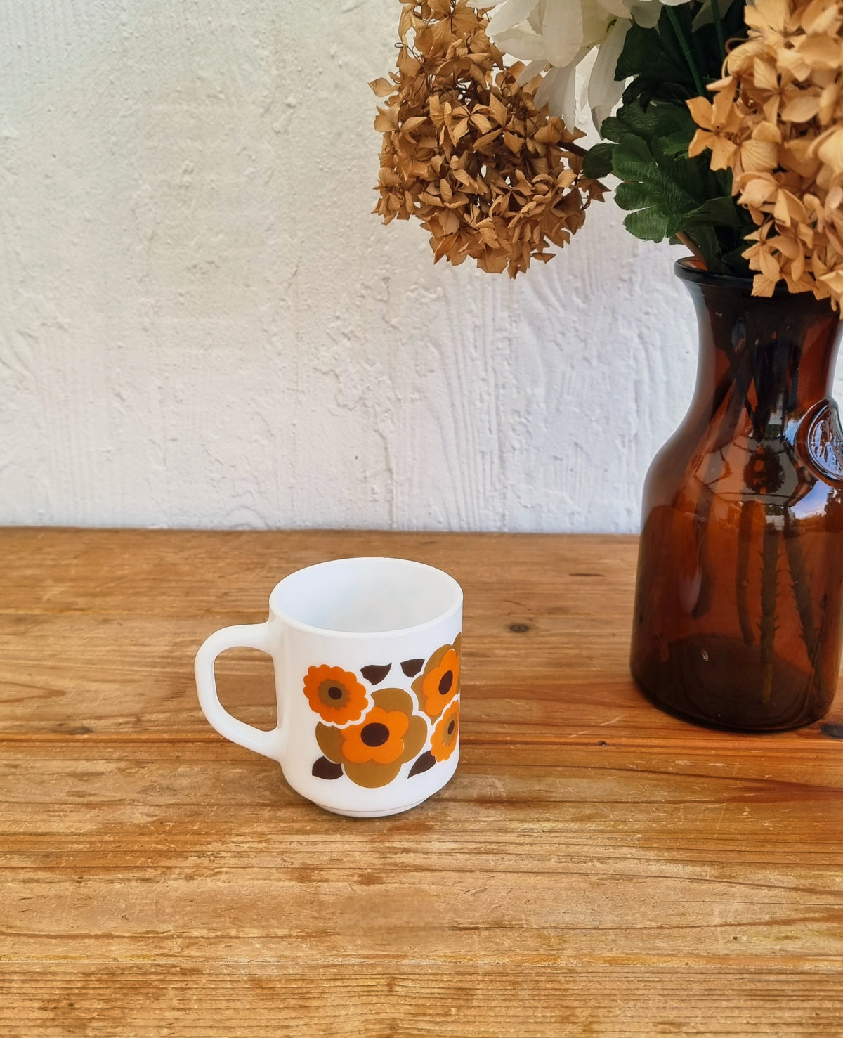 Mug Arcopal Lotus vintage fleurs orange années 70