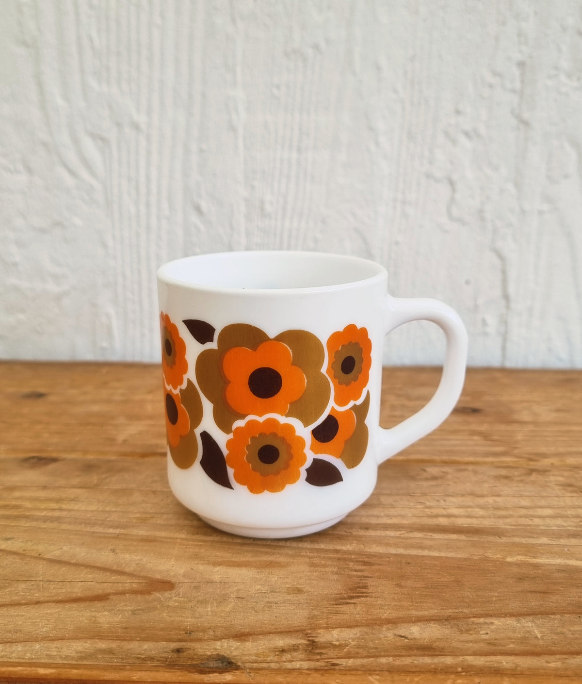 Mug Arcopal Lotus vintage fleurs orange années 70