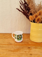 Charger l&#39;image dans la galerie, Mug Mobil vert 70&#39;s les kitscheries brocante en ligne
