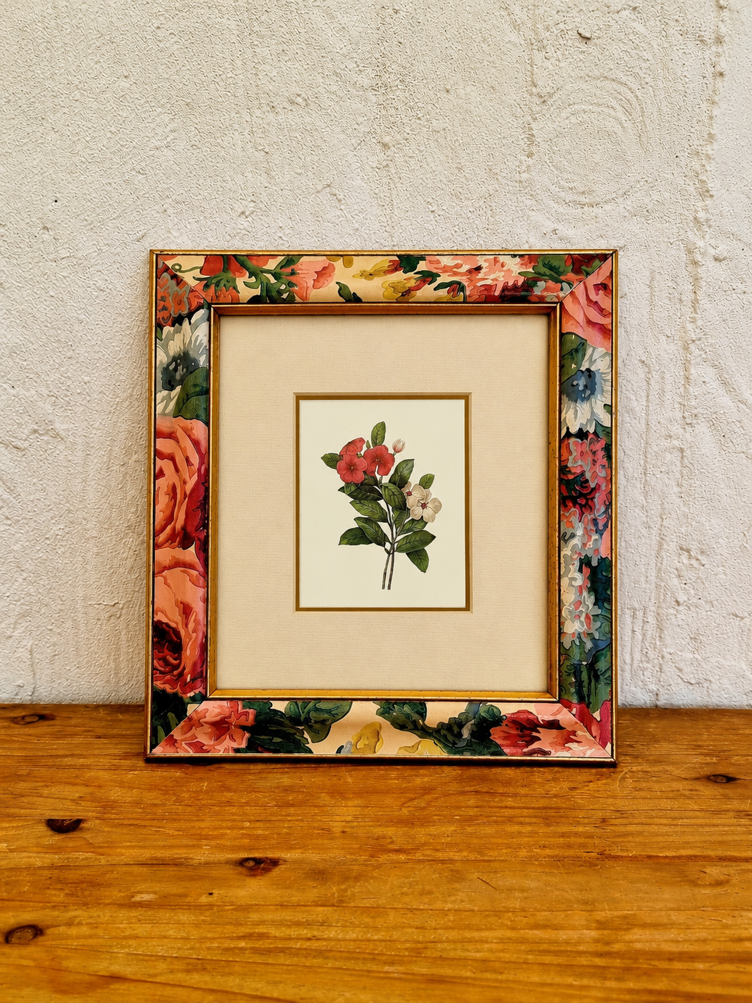 Paire de tableaux botaniques vintage avec cadres en bois fleuris
