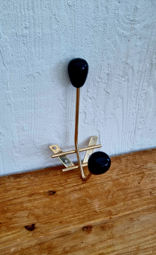 Patère vintage en métal doré avec boules noires laquées, style mid-century années 50/60.