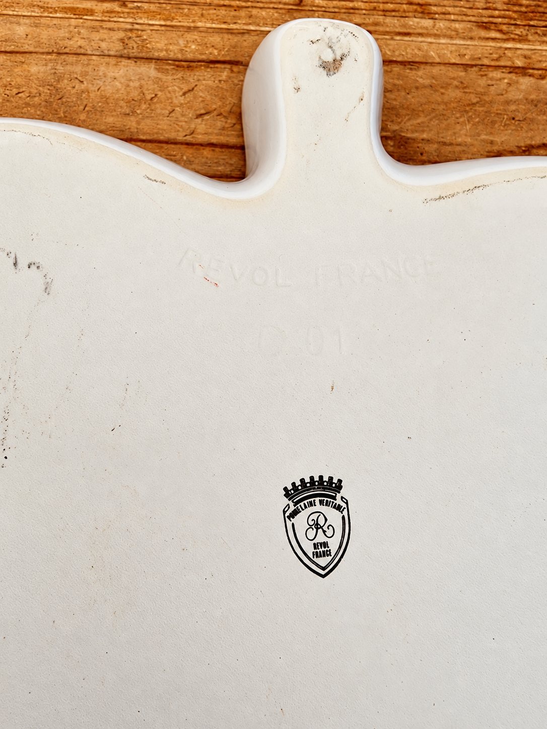Plat à four vintage REVOL France en porcelaine forme pomme