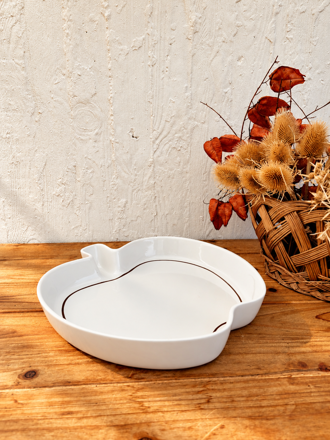 Plat à four vintage REVOL France en porcelaine forme pomme