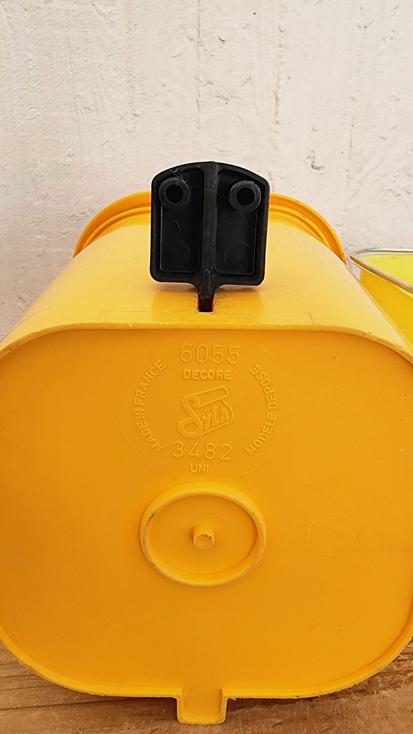 Poubelle à pédale vintage Syla jaune pop années 70