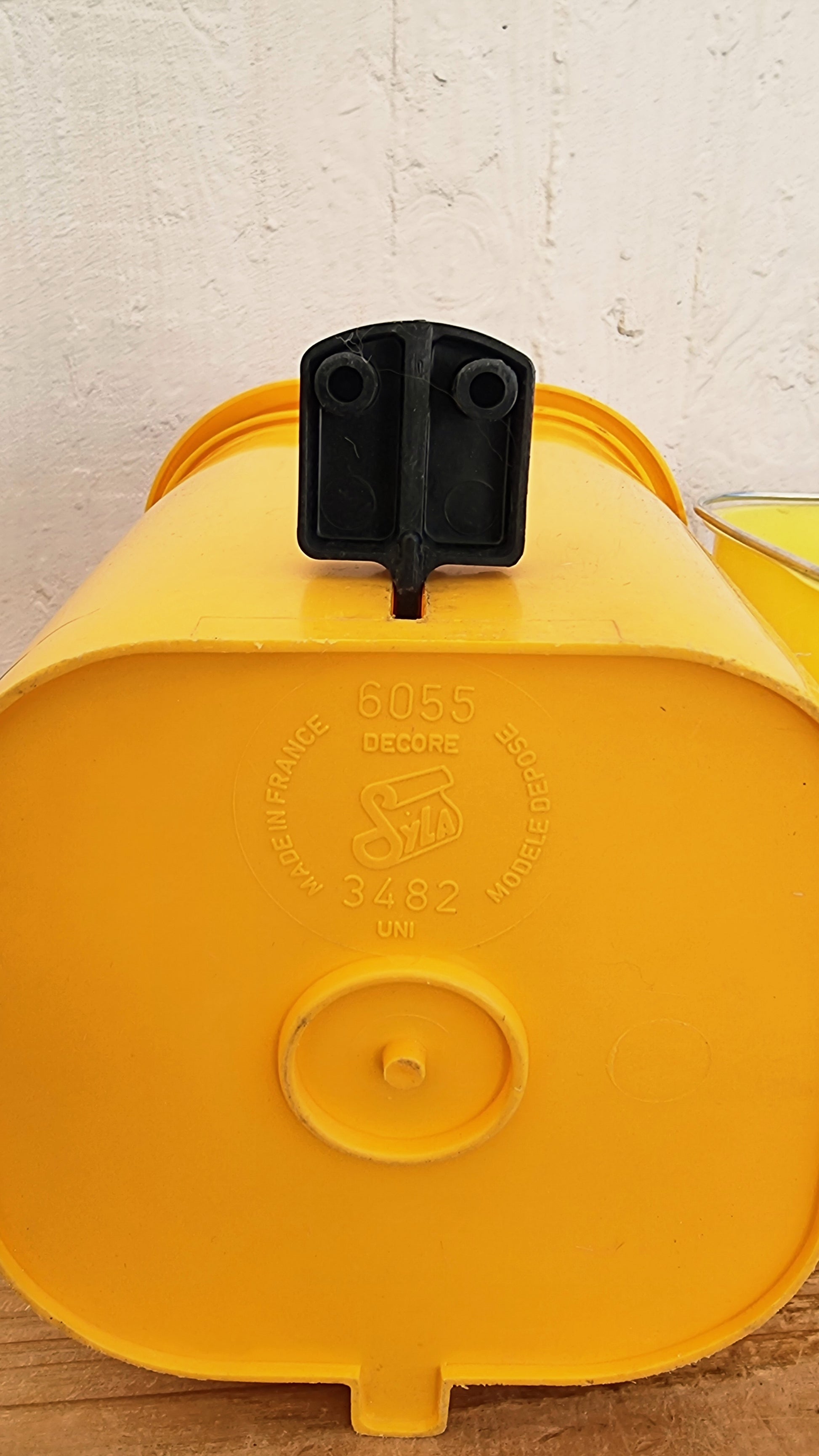 Poubelle à pédale vintage Syla jaune pop années 70