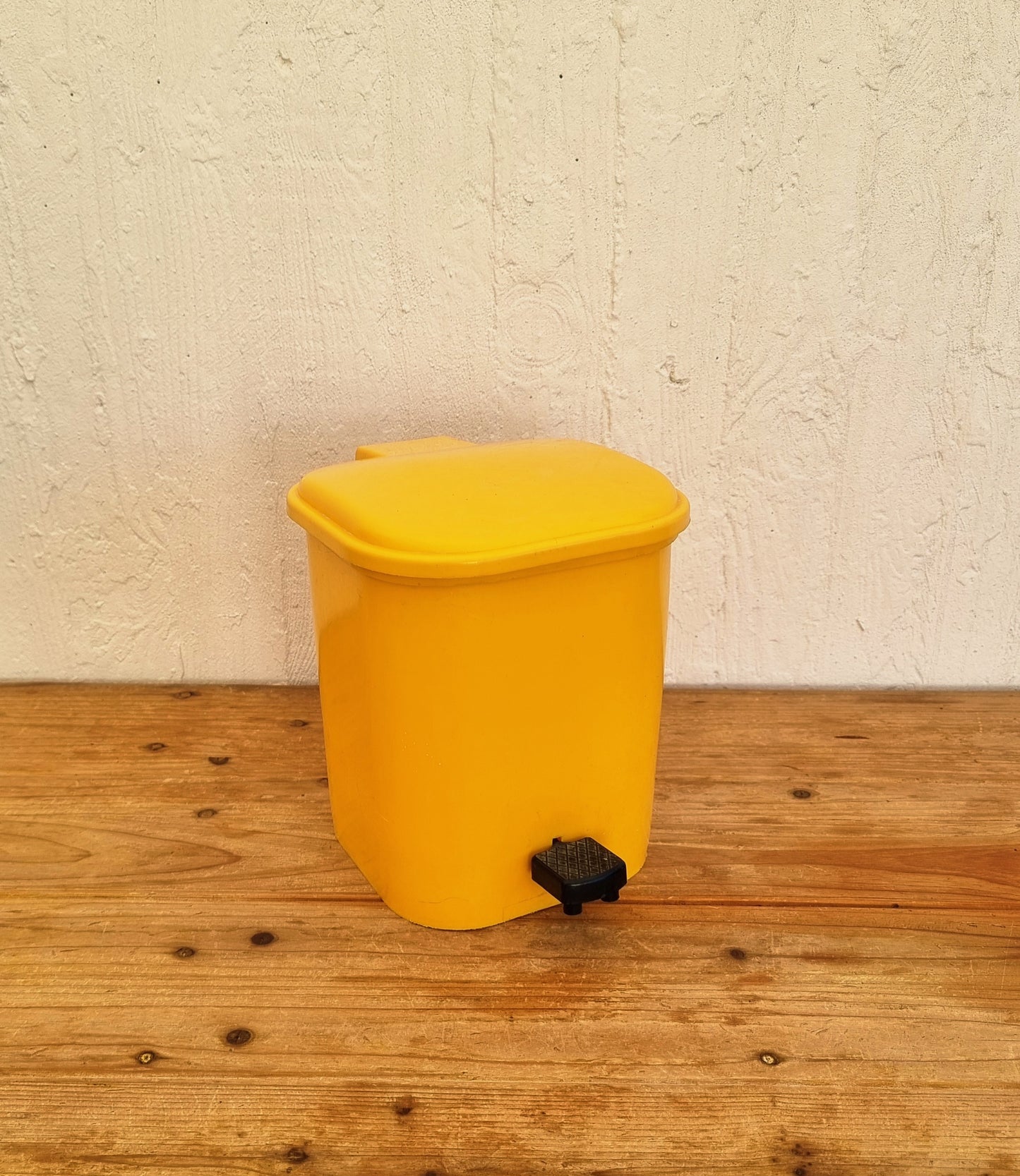 Poubelle à pédale vintage Syla jaune pop années 70