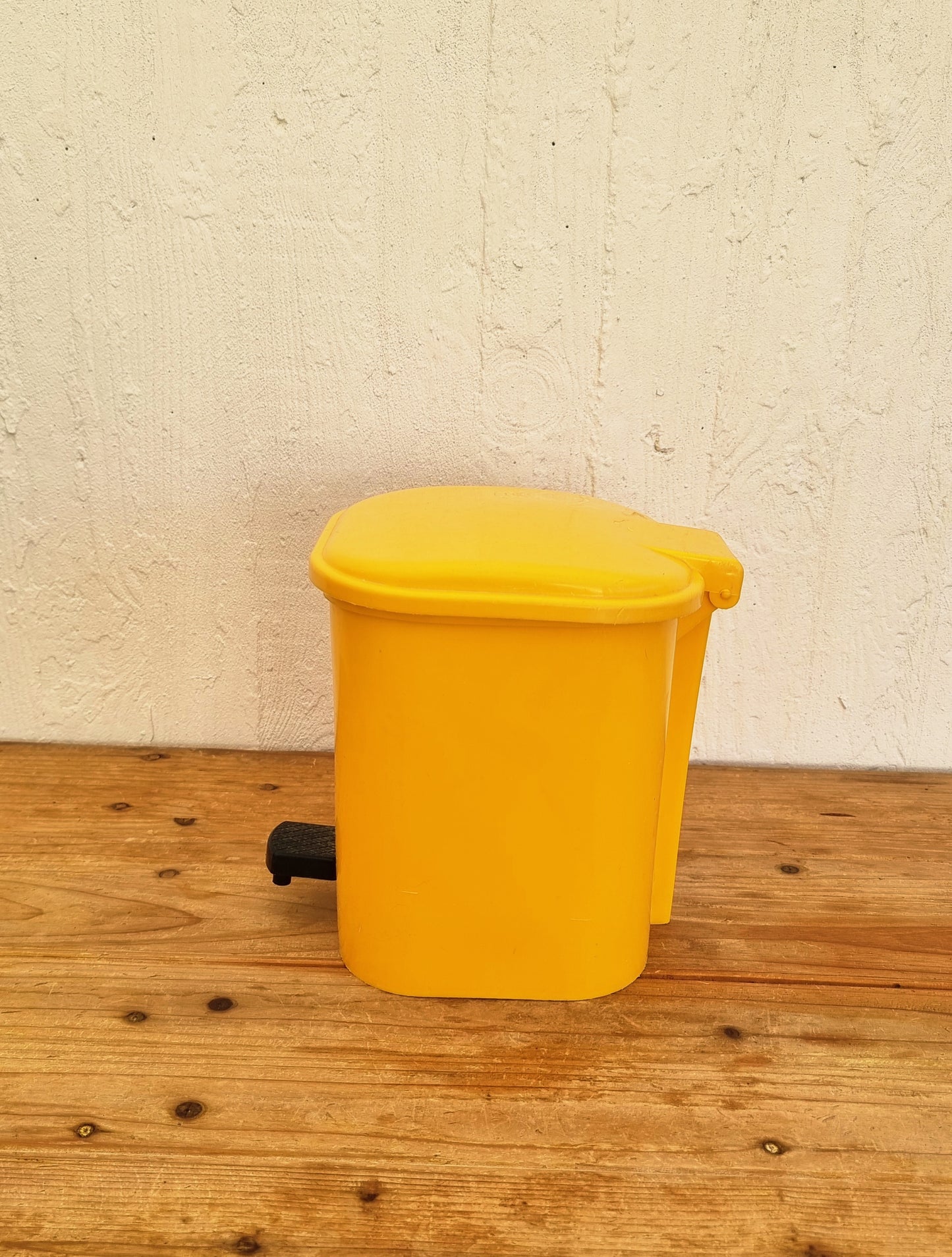 Poubelle à pédale vintage Syla jaune pop années 70