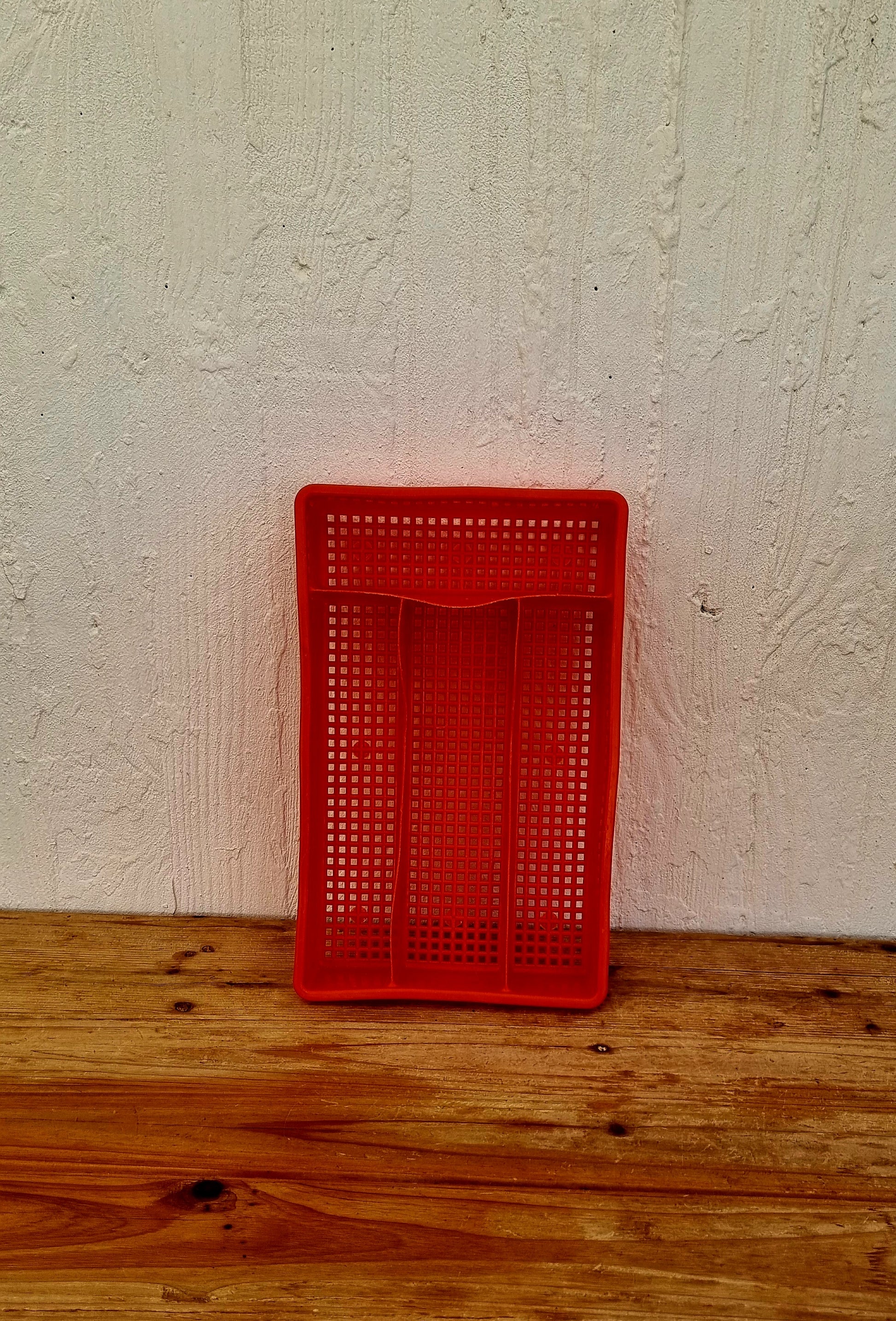 Range couverts en plastique orange vintage années 70 les kitscheries brocante en ligne