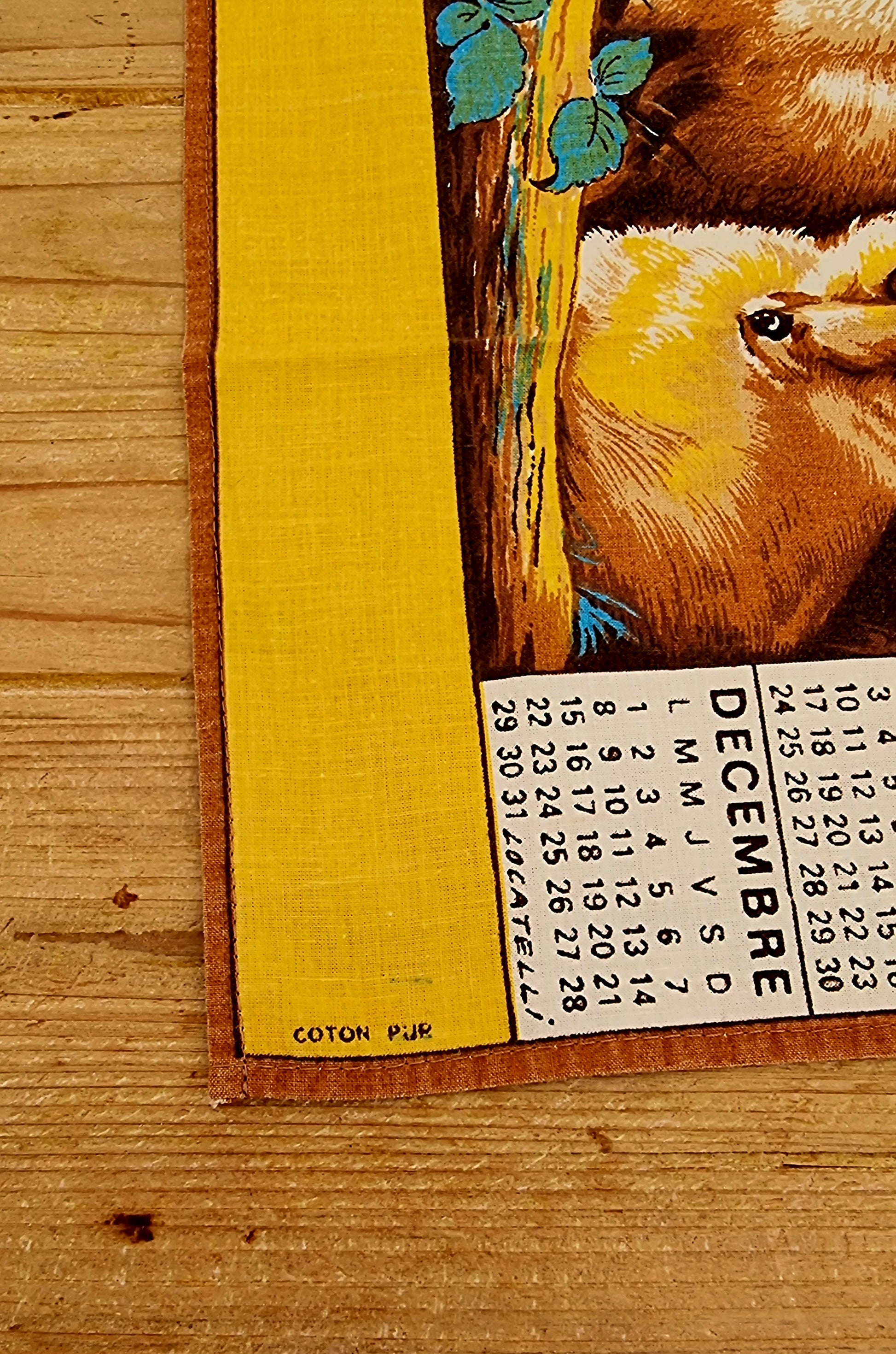 Torchon calendrier vintage 1980 en coton décor renards et animaux de la forêt signé Locatelli
