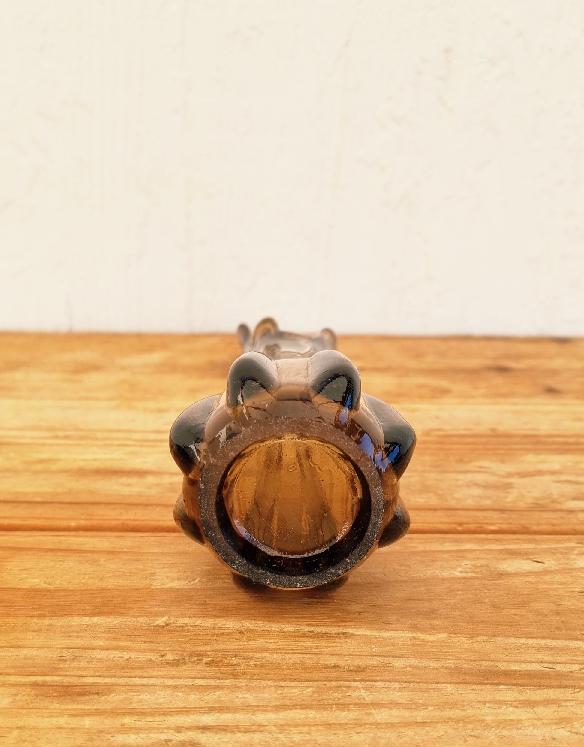 Vase soliflore vintage en verre soufflé fumé des années 70 au design sculptural et organique