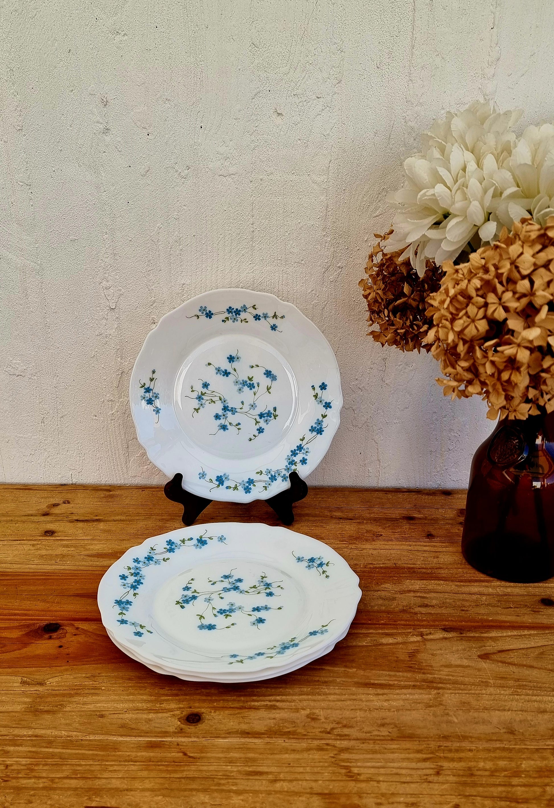 4 assiettes plates Arcopal myosotis 23 cm vaisselle vintage