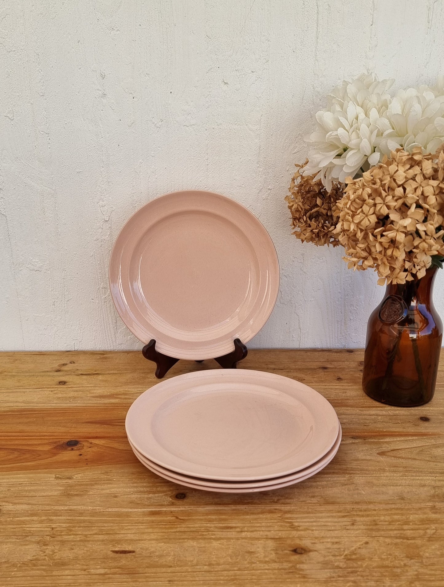 Lot de 4 assiettes plates Villeroy et Boch Mettlach rose poudré vintage